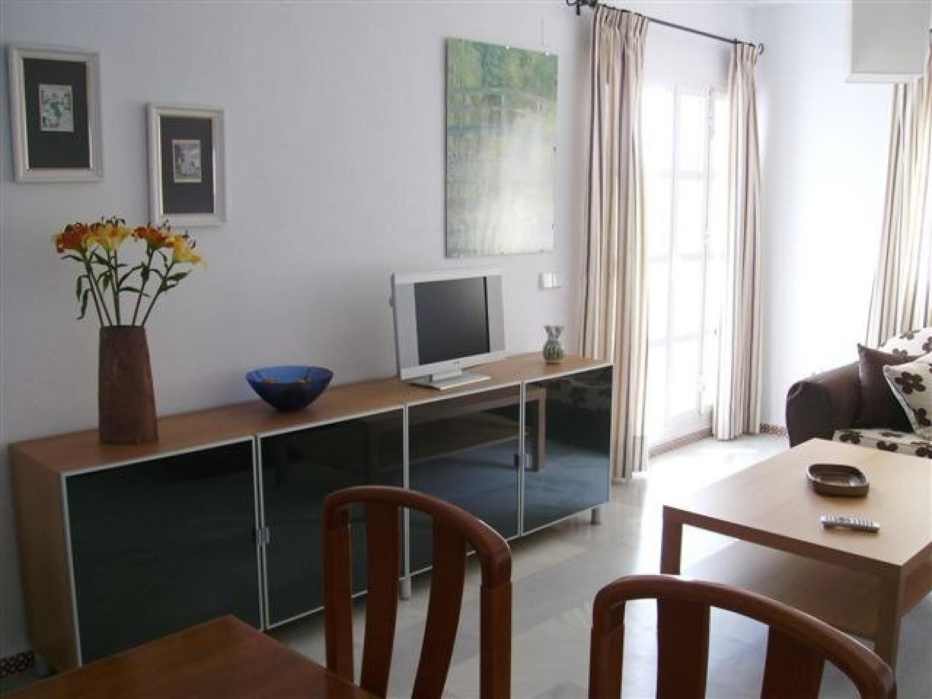 Sala d'estar de Apartament en venda en Chiclana de la Frontera amb Terrassa, Balcó i Piscina comunitària