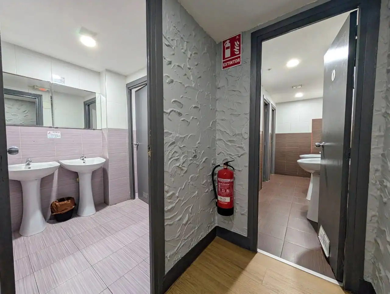 Baño de Local de alquiler en Cuarte de Huerva