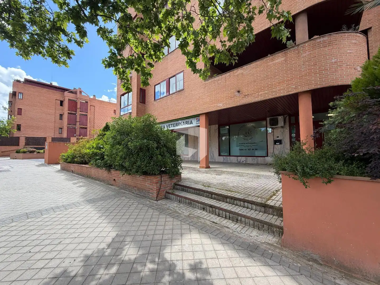 Vista exterior de Local de lloguer en Pozuelo de Alarcón amb Internet