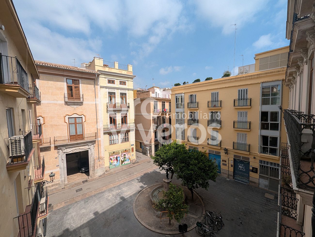 Vista exterior de Pis en venda en  Valencia Capital amb Aire condicionat i Balcó