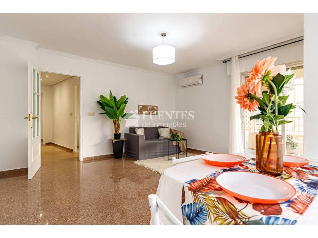 Piso en Venta en juan de herrera en Mercado