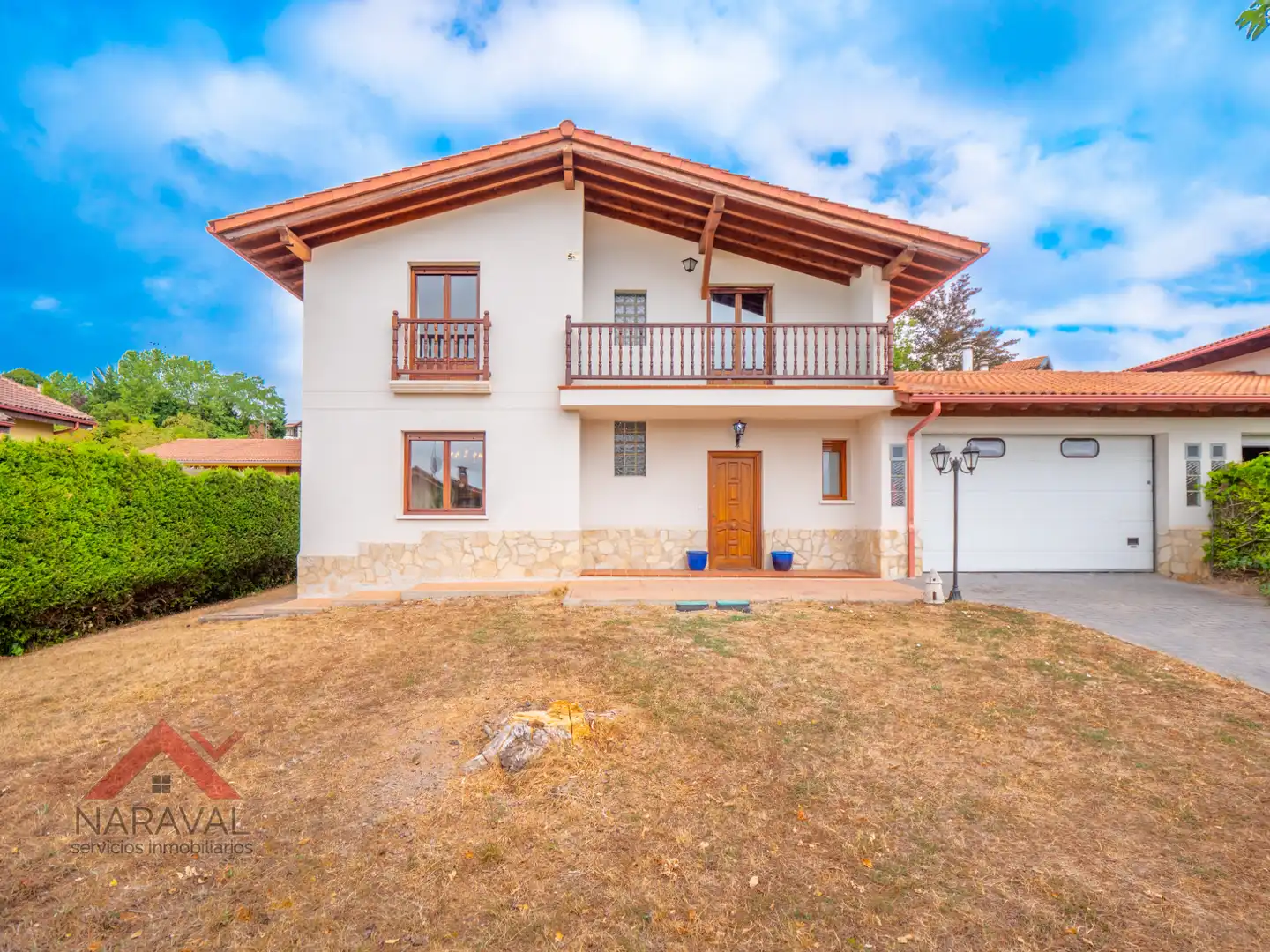 Vista exterior de Casa o xalet en venda en Zigoitia amb Calefacció, Jardí privat i Parquet