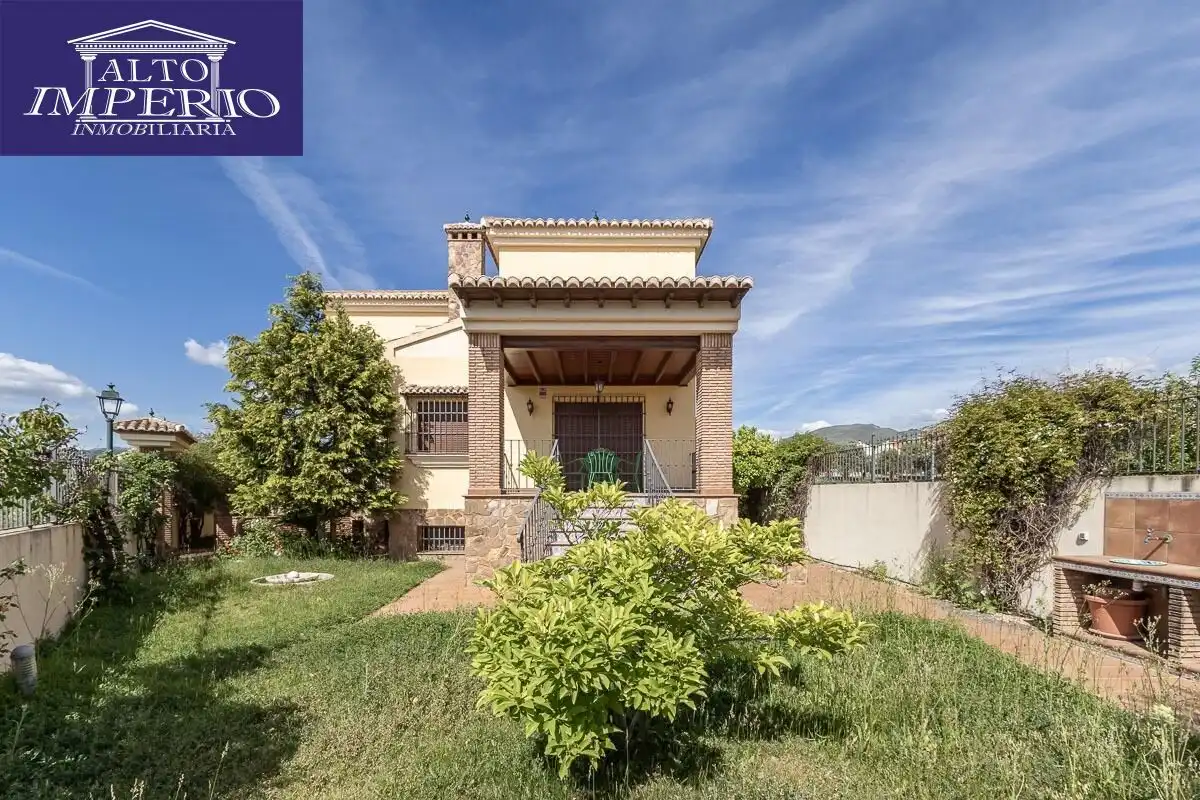 Casa con giardino in vendita a Calle MARIANA PINEDA, imagen 3