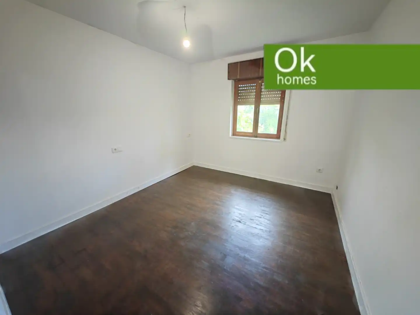 Habitación de Casa o chalet en venta en Sobrado (A Coruña) con Jardín privado, Terraza y Balcón