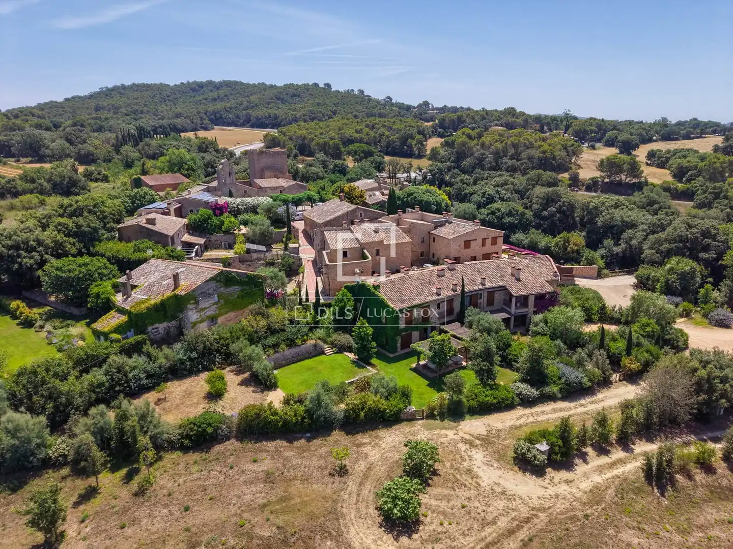 Vista exterior de Casa o xalet en venda en Madrid amb Aire condicionat, Calefacció i Terrassa