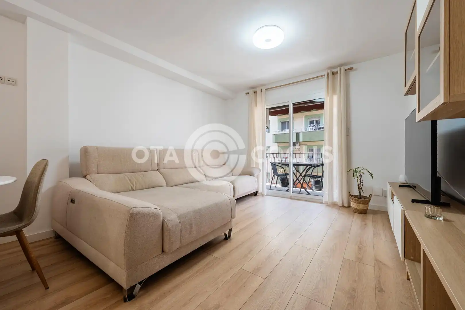 Living room of Flat for sale in Reus  with Air Conditioner, Heating and Parquet flooring
