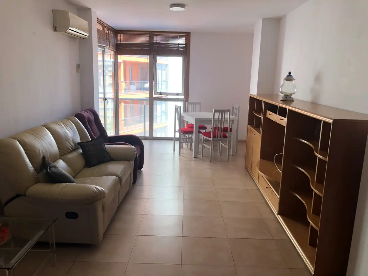 Living room of Flat for sale in Oropesa del Mar / Orpesa  with Air Conditioner, Terrace and Furnished