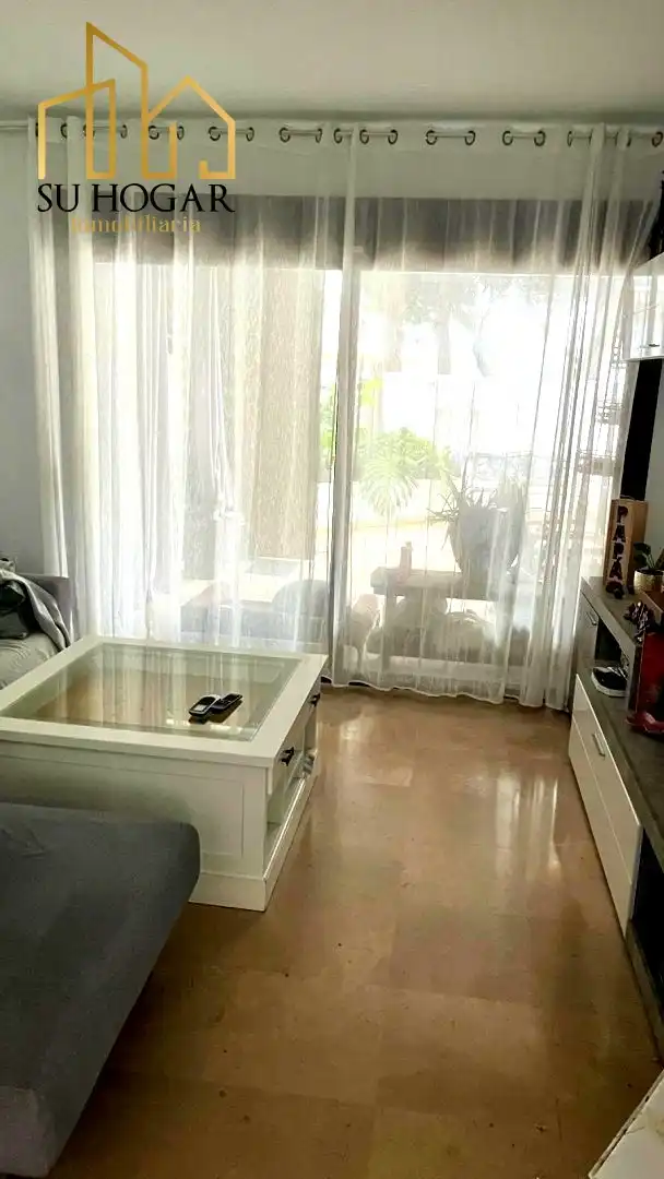 Dormitori de Casa o xalet en venda en Rota amb Aire condicionat, Jardí privat i Terrassa