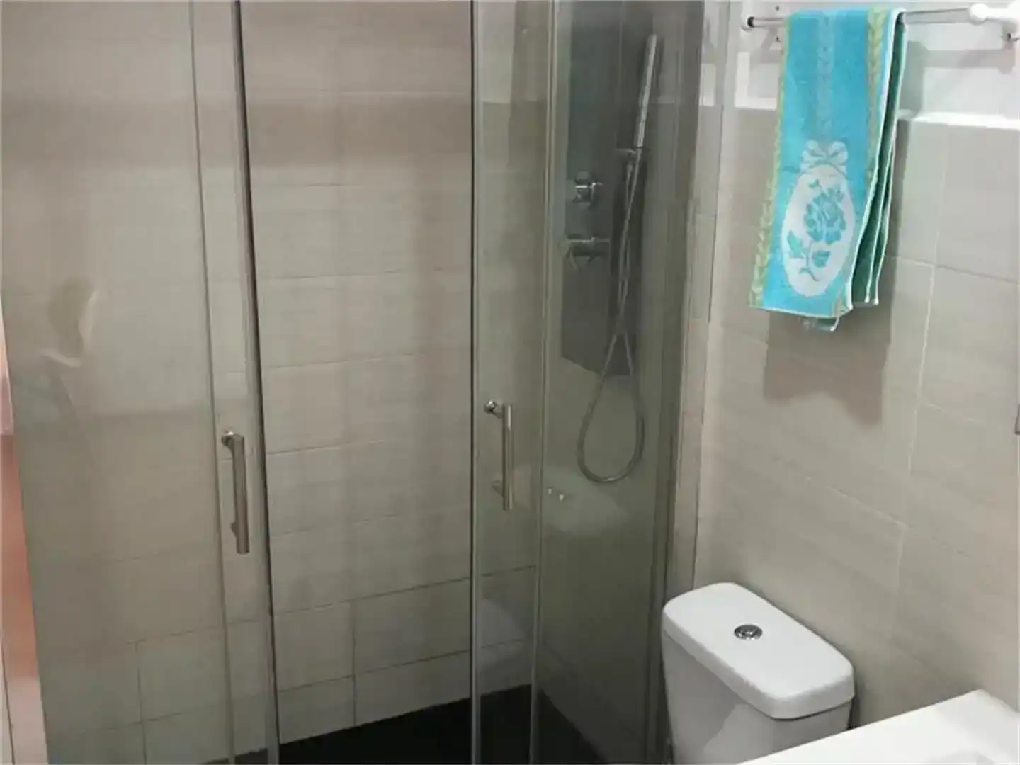 Bany de Planta baixa en venda en Baños de Montemayor amb Parquet, Moblat i Balcó