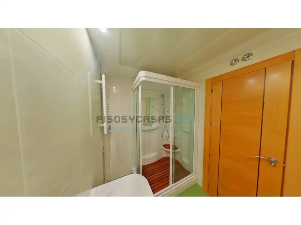 Bathroom of Flat for sale in Tauste  with Air Conditioner, Oven and Washing machine
