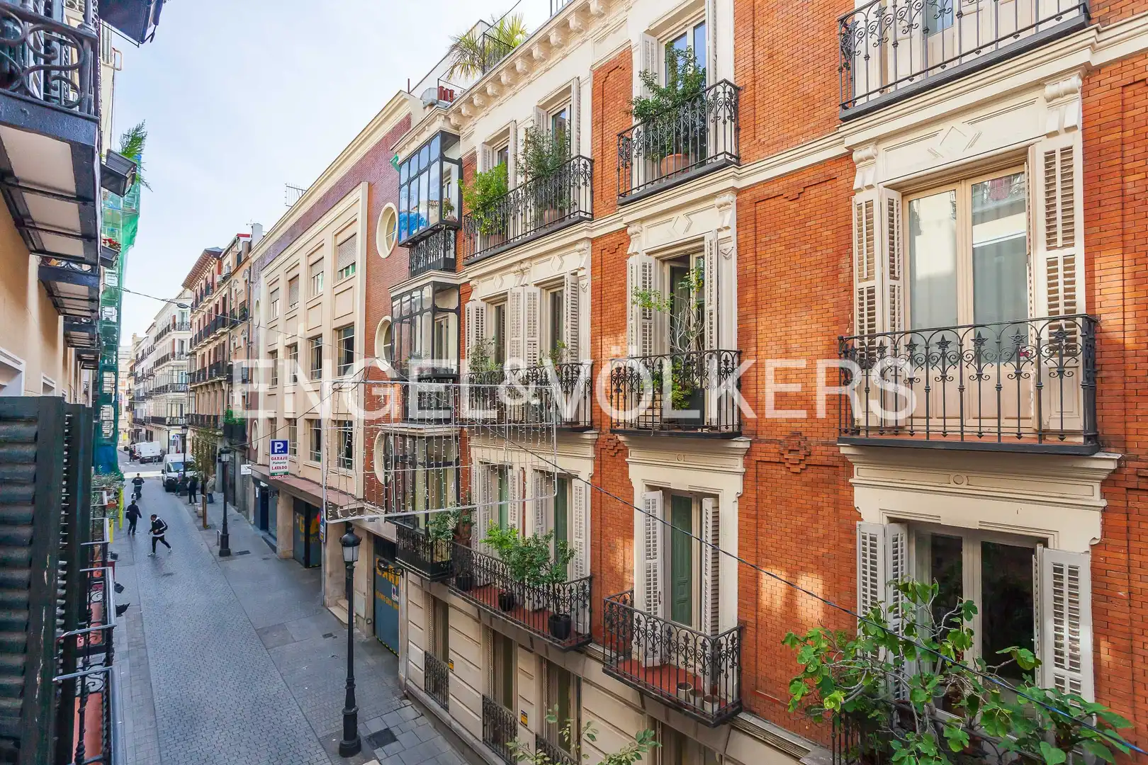 Außenansicht von Wohnung zur Miete in Madrid mit Klimaanlage, Heizung und Möbliert