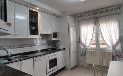 Kitchen of Flat for sale in Arnedo  with Air Conditioner, Heating and Parquet flooring