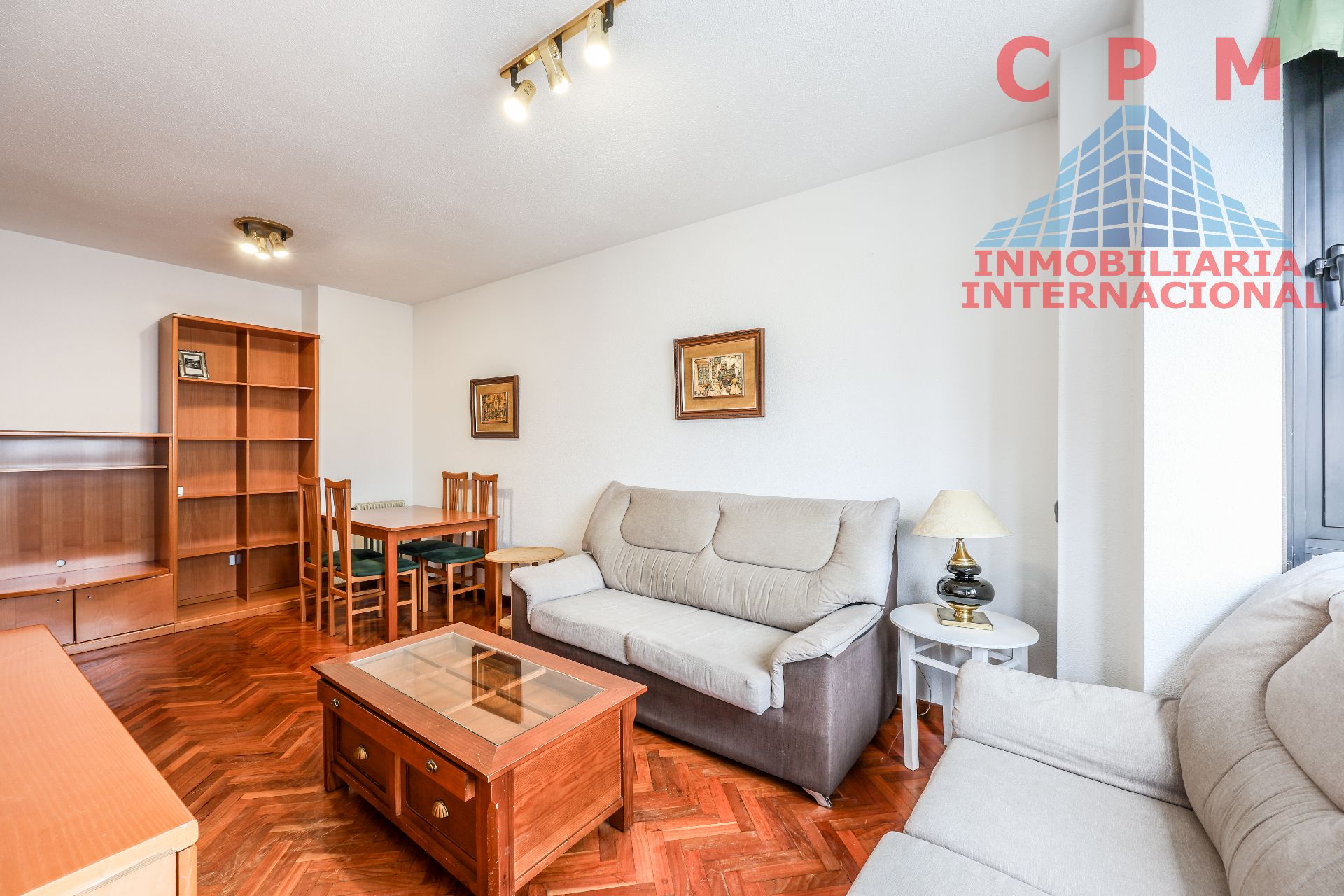 Sala d'estar de Pis de lloguer en  Madrid Capital amb Aire condicionat, Calefacció i Parquet