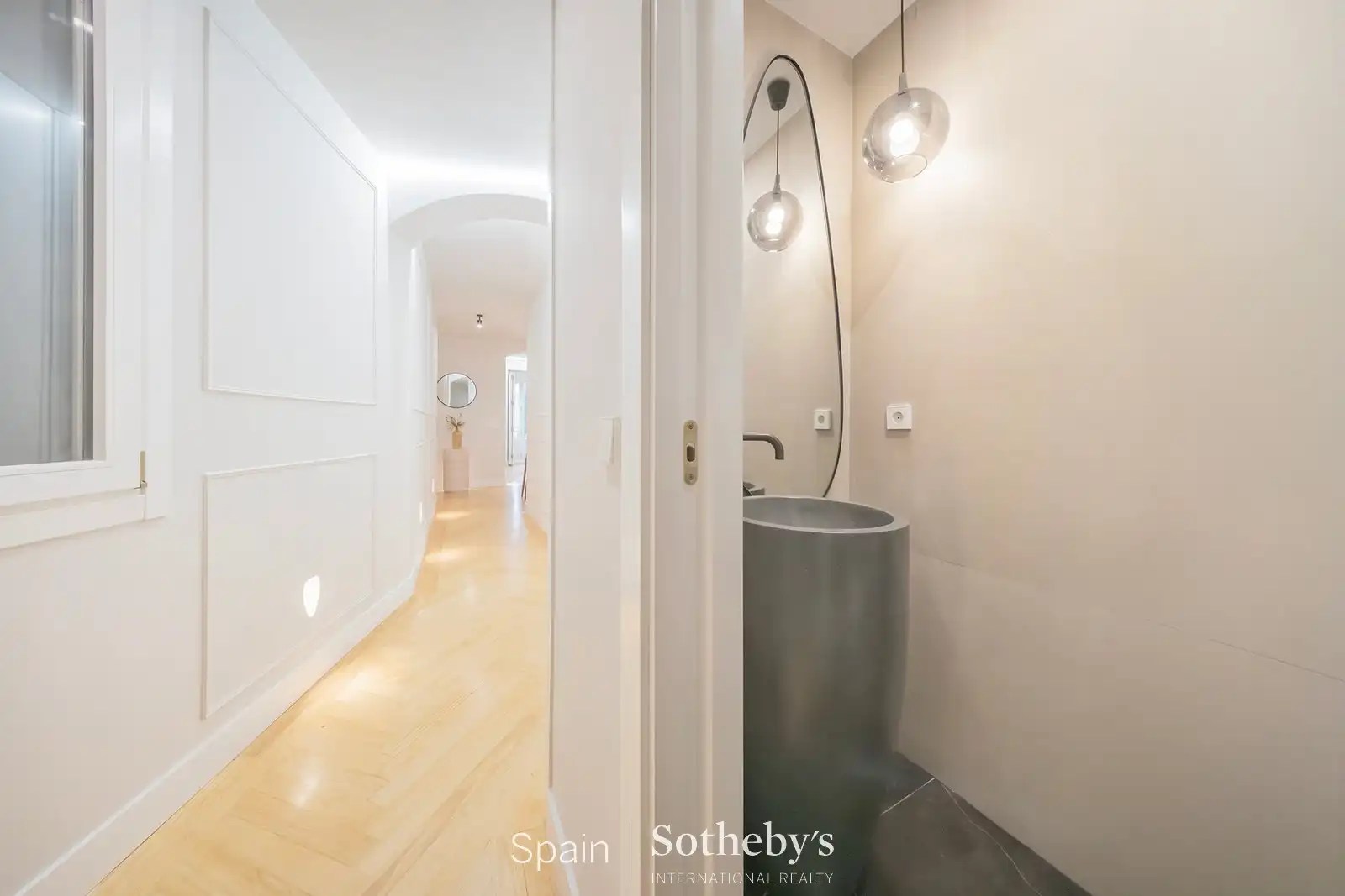 Apartments for sale in Madrid  with Air Conditioner and Heating