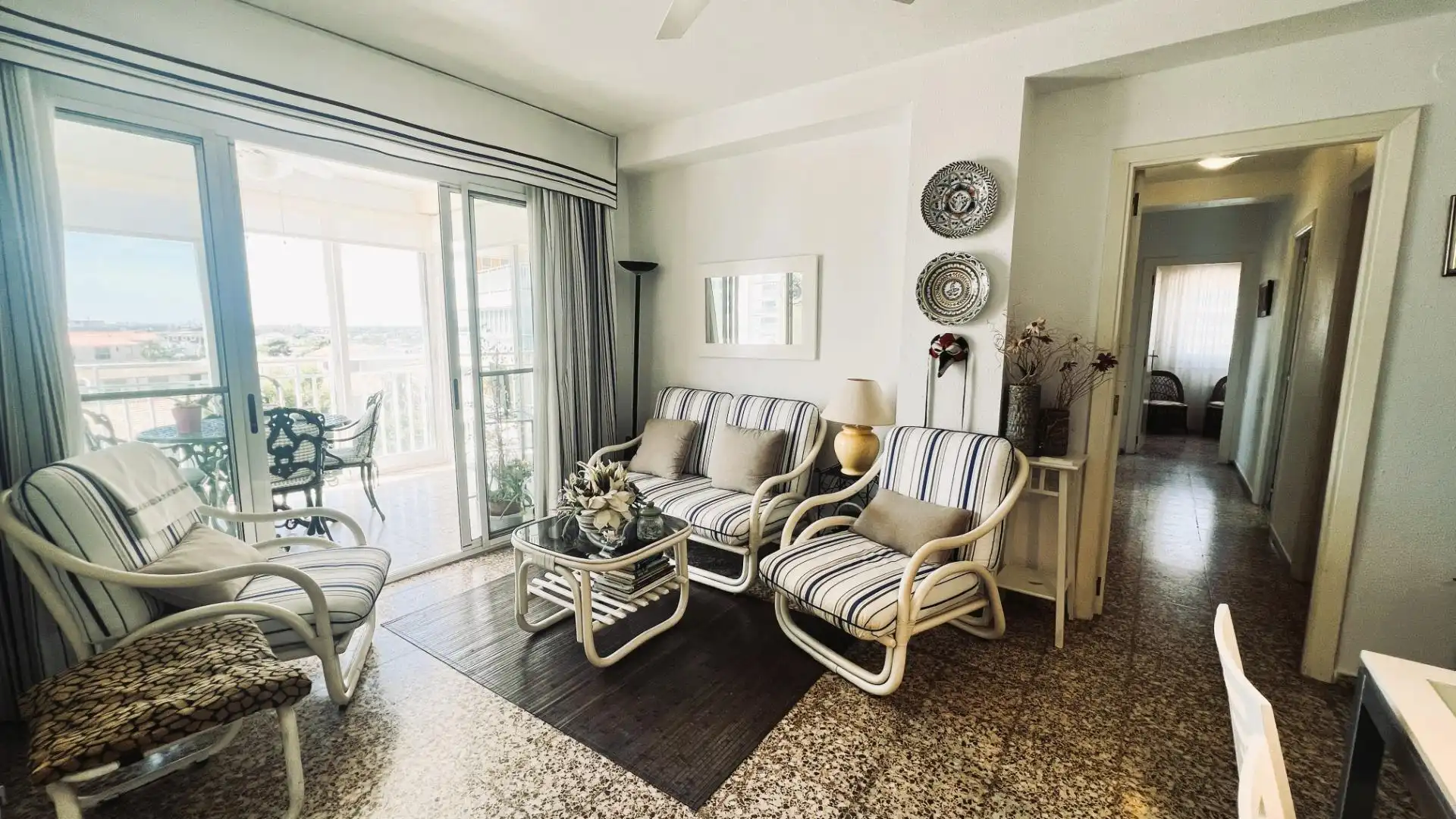 Wohnzimmer von Wohnungen zum Verkauf in Benicasim / Benicàssim mit Privatgarten, Terrasse und Abstellraum