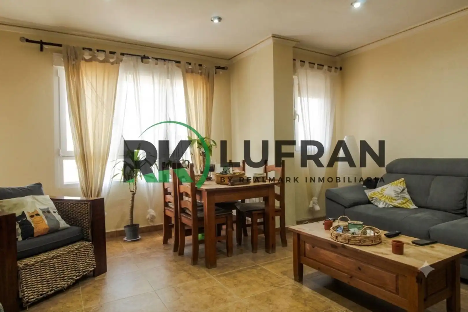 Flat for sale in Calle ARGENTINA, Sax