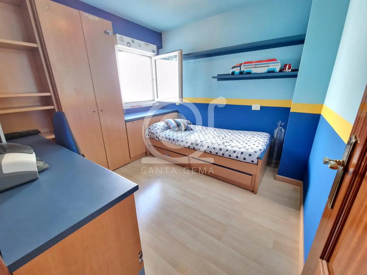 Bedroom of Flat for sale in A Coruña Capital   with Heating, Terrace and Furnished