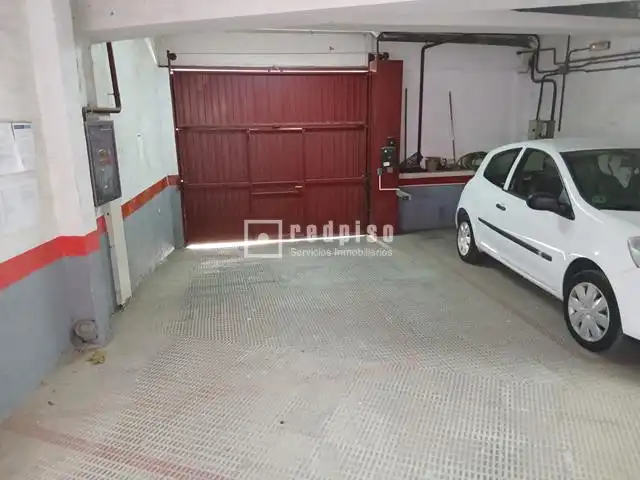 Aparcament de Pis en venda en Madrid amb Aire condicionat, Calefacció i Jardí privat