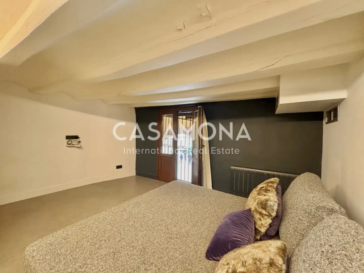 Maisonette zur Miete in Barcelona mit Klimaanlage, Heizung und Abstellraum