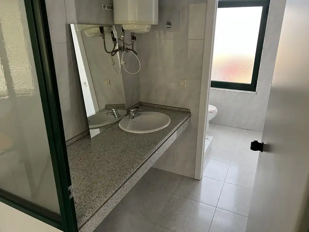 Bathroom of Industrial buildings for rent in Cambre 