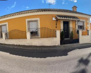 Vista exterior de Casa o xalet en venda en Jerez de la Frontera amb Aire condicionat, Calefacció i Terrassa