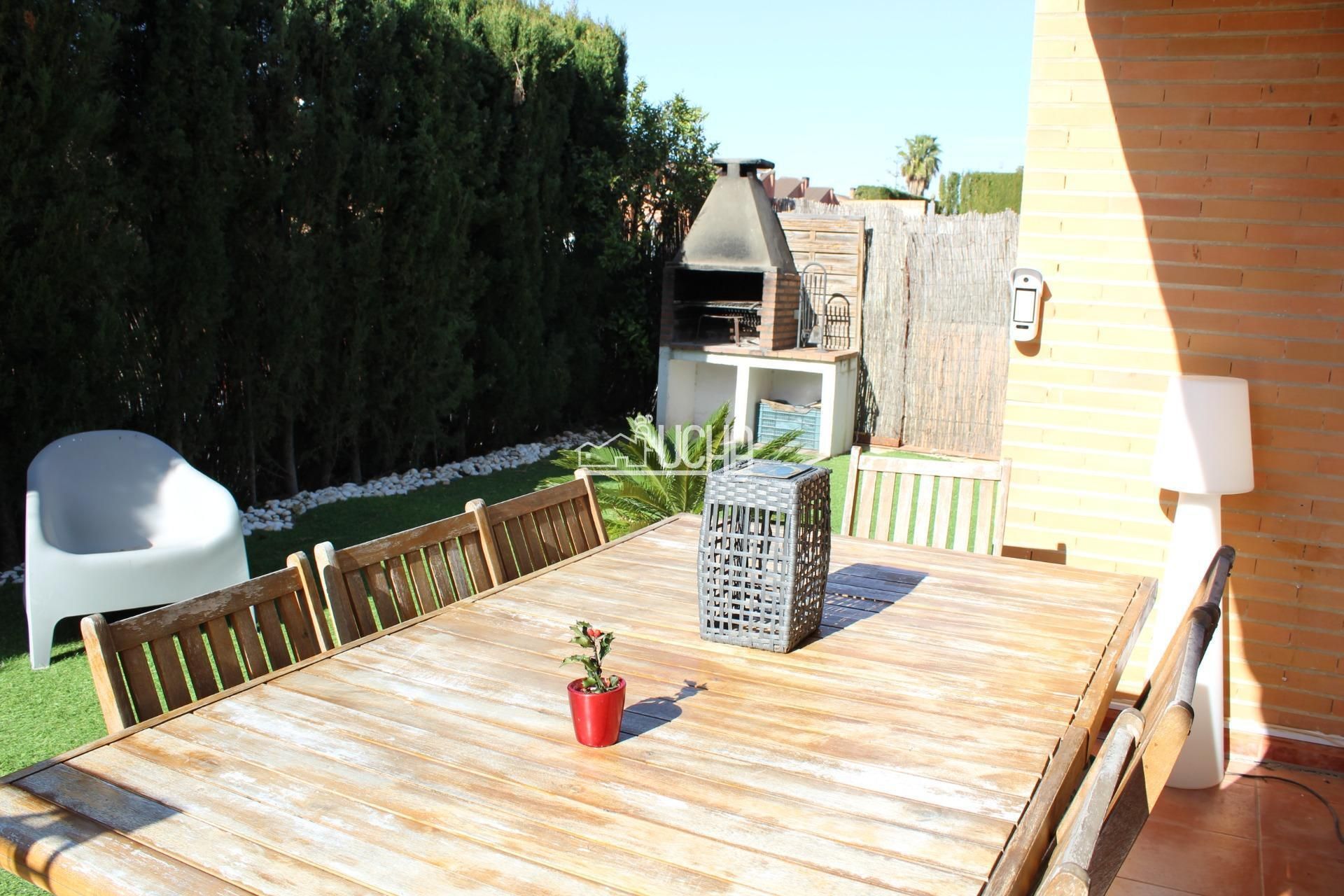 Single-family semi-detached for rent in Mas Camarena