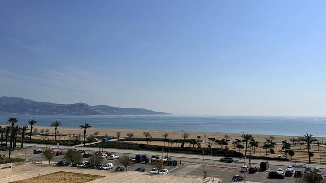 Piso en Venta en Carrer Poblat Tipic-Edifici Nausica en Muga - Gran Reserva - Badia