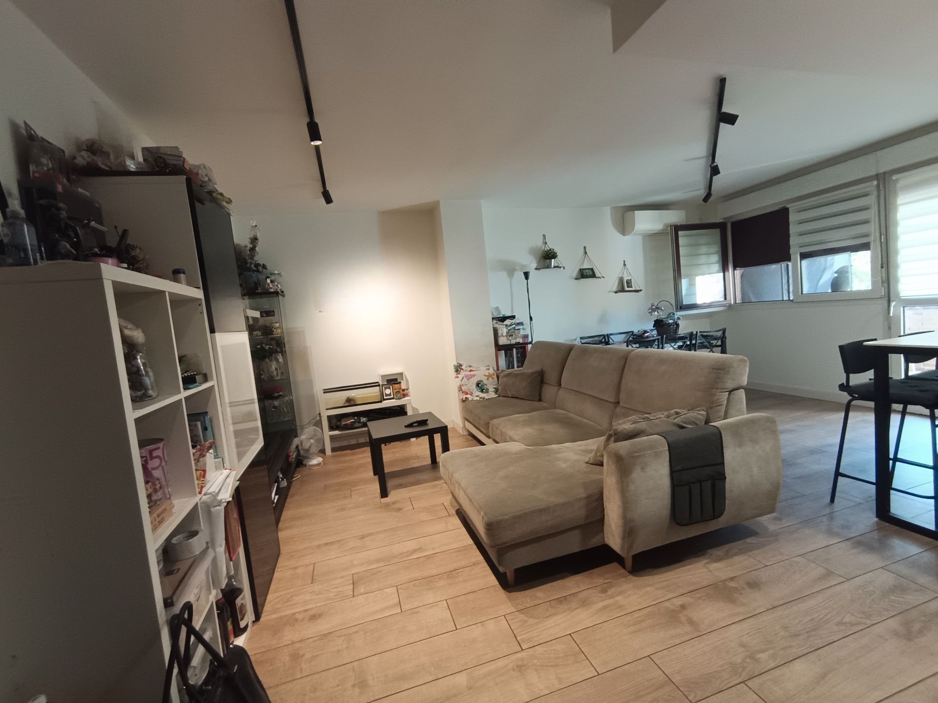 Living room of Flat for sale in Parla  with Air Conditioner, Heating and Terrace