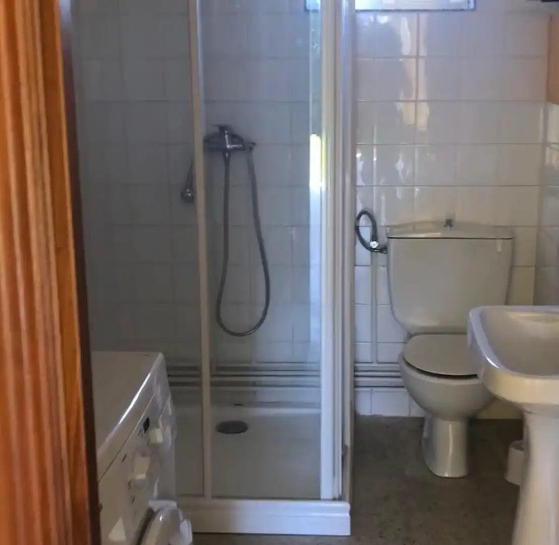 Baño de Casa o chalet de alquiler en A Capela  con Calefacción, Jardín privado y Parquet