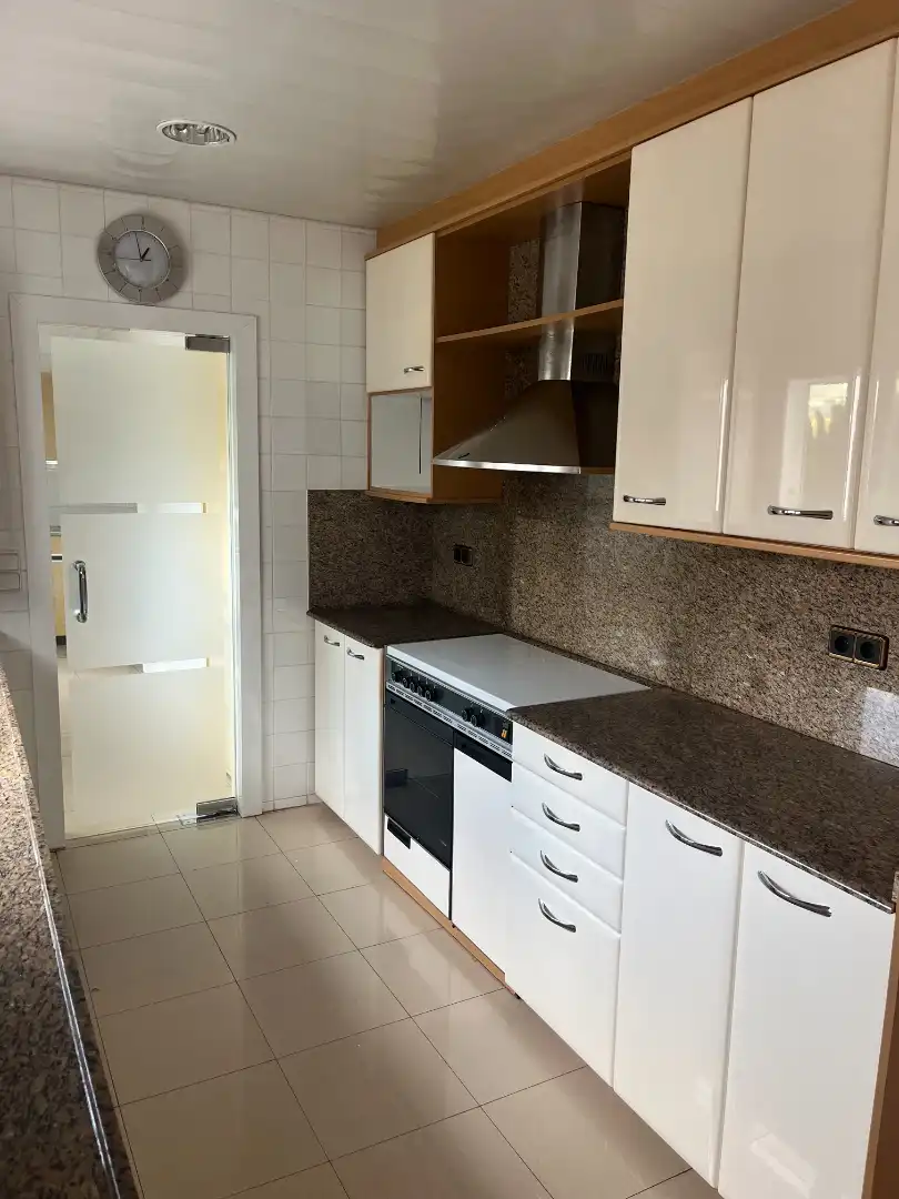 Cocina de Casa o chalet de alquiler en Castellar del Vallès con Calefacción, Trastero y Horno