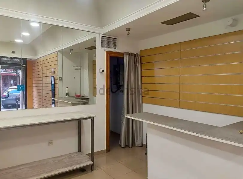 Locale commerciale in vendita a Calle Padre Claret, imagen 4