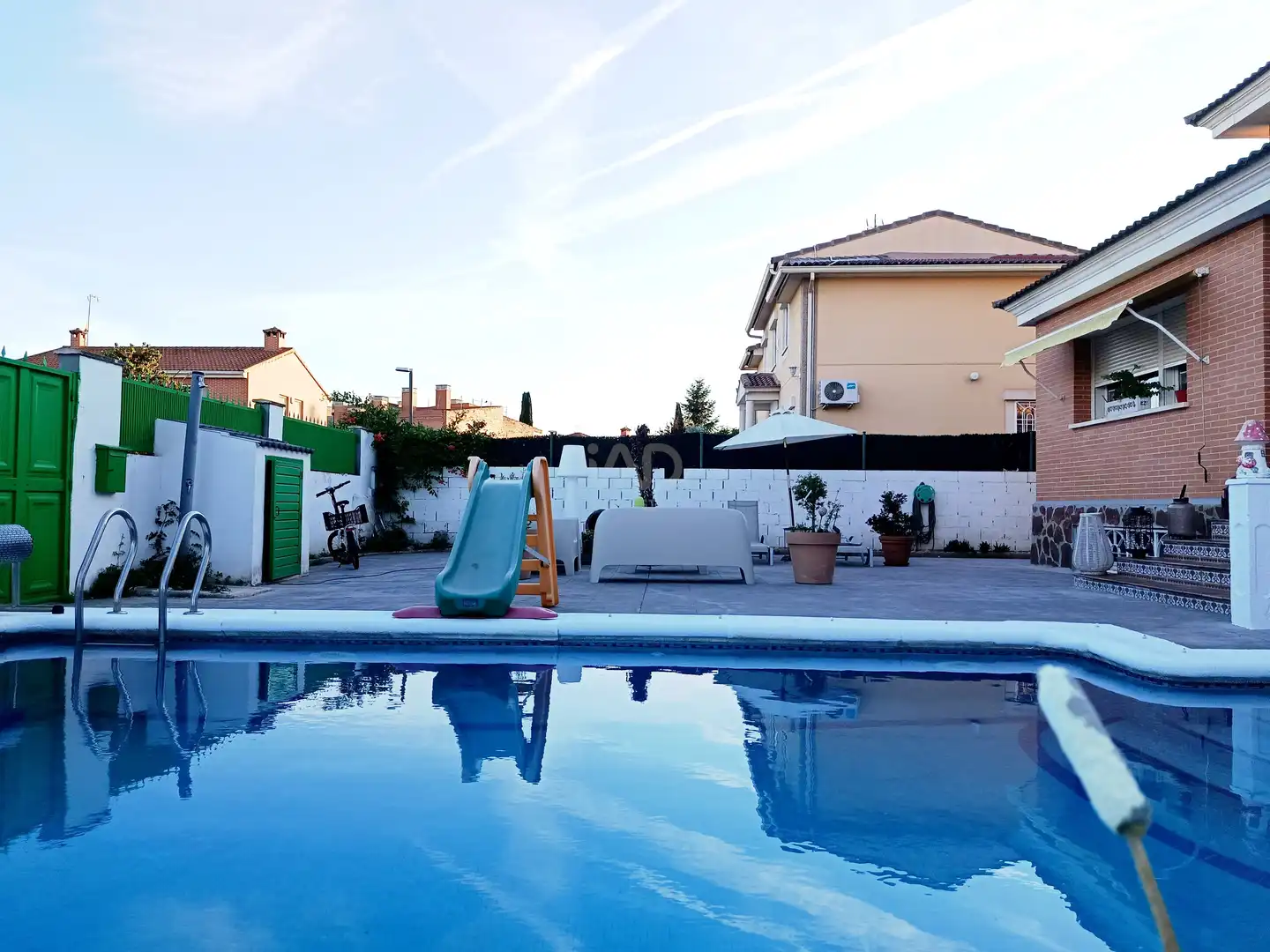 Piscina de Casa o xalet en venda en Meco amb Calefacció, Terrassa i Piscina