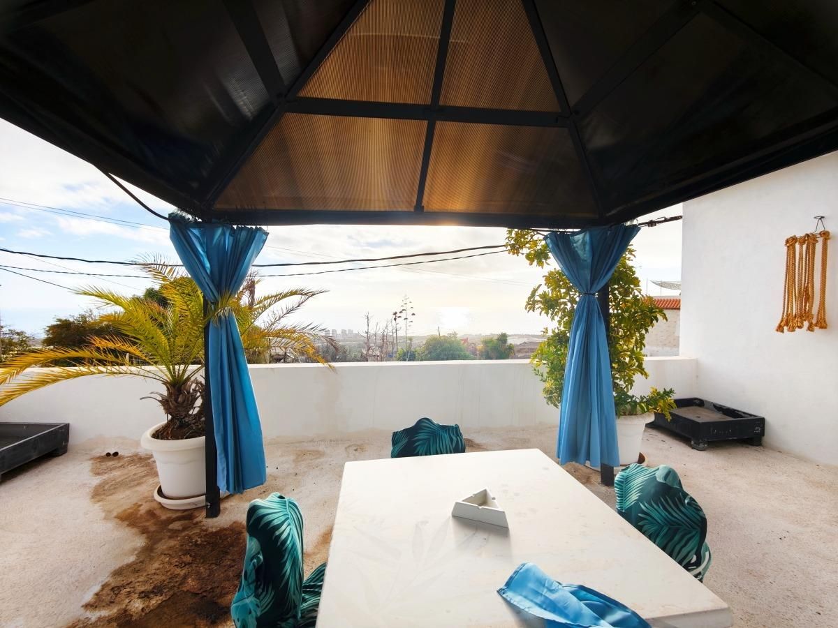 Terrassa de Casa adosada en venda en Adeje amb Terrassa i Moblat