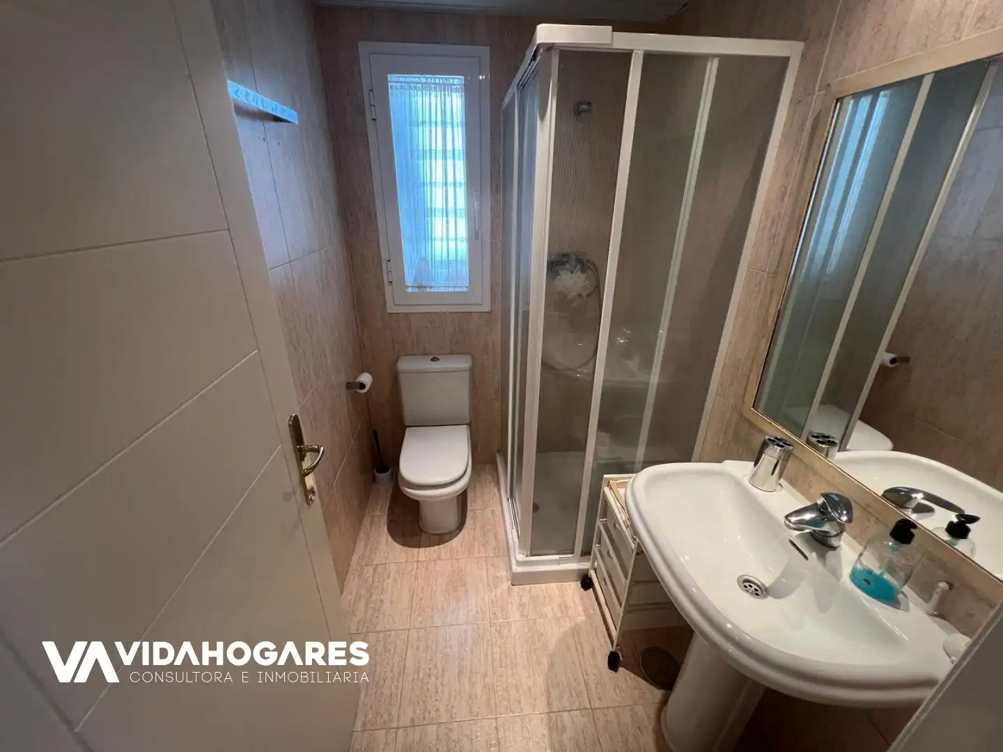 Bany de Pis en venda en Rota amb Terrassa, Piscina i Moblat