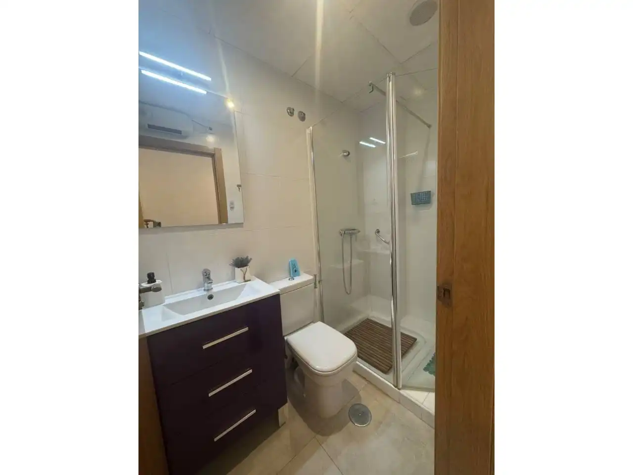 Baño de Piso en venta en Cartagena con Aire acondicionado, Calefacción y Balcón