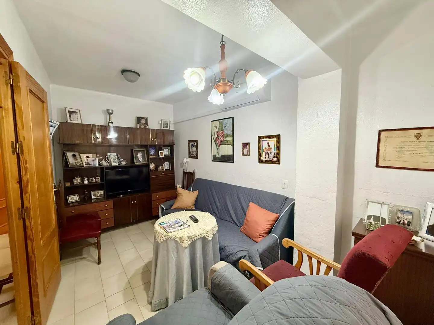Sala de estar de Piso en venta en Almería con Aire acondicionado, Amueblado y Balcón