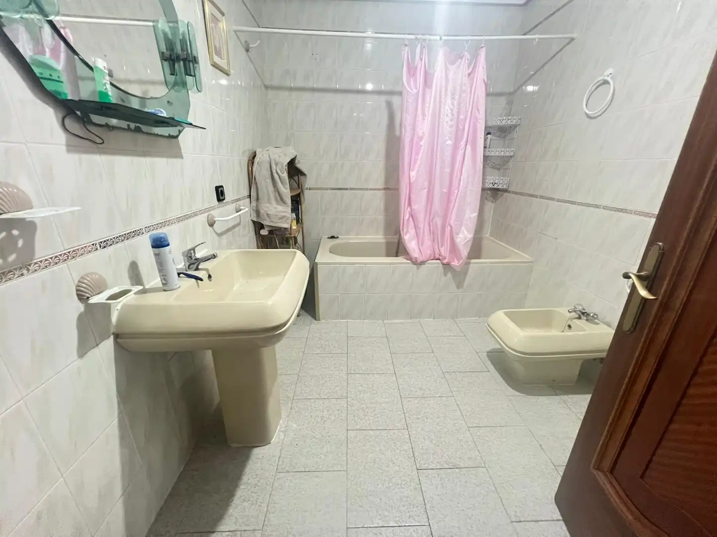 Badezimmer von Maisonette zum Verkauf in Almadén mit Heizung, Terrasse und Möbliert