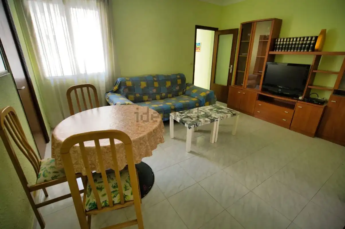 Wohnzimmer von Wohnung zur Miete in Valencia mit Abstellraum, Möbliert und Ofen