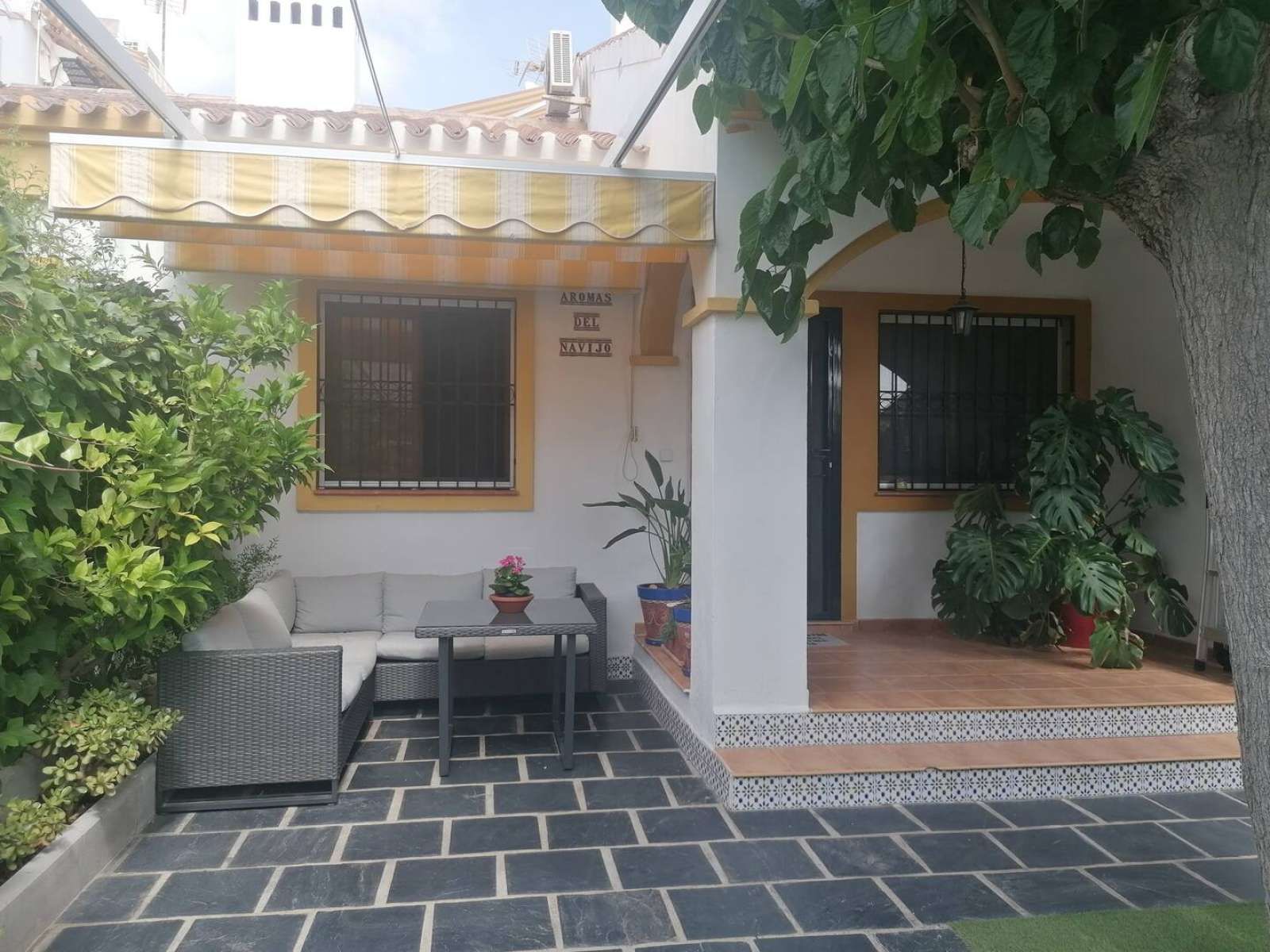 Exterior view of Apartment to share in Pilar de la Horadada  with Air Conditioner and Terrace