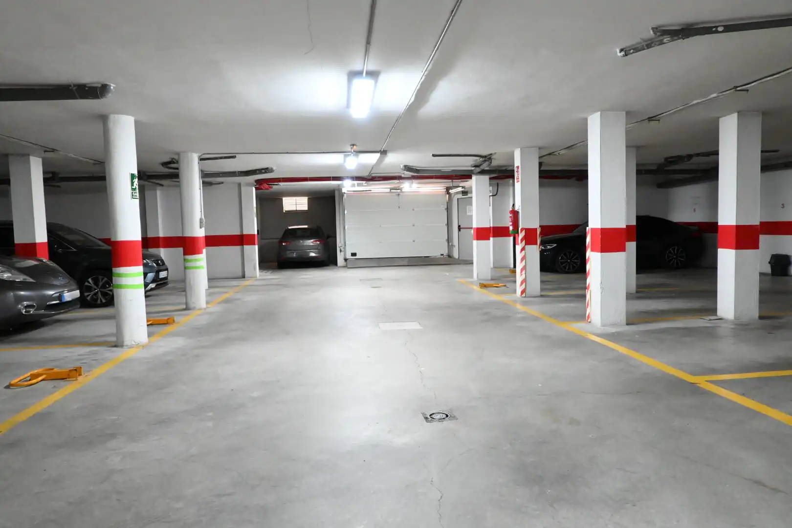 Parkplatz von Wohnung zum Verkauf in Las Gabias mit Klimaanlage, Abstellraum und Möbliert