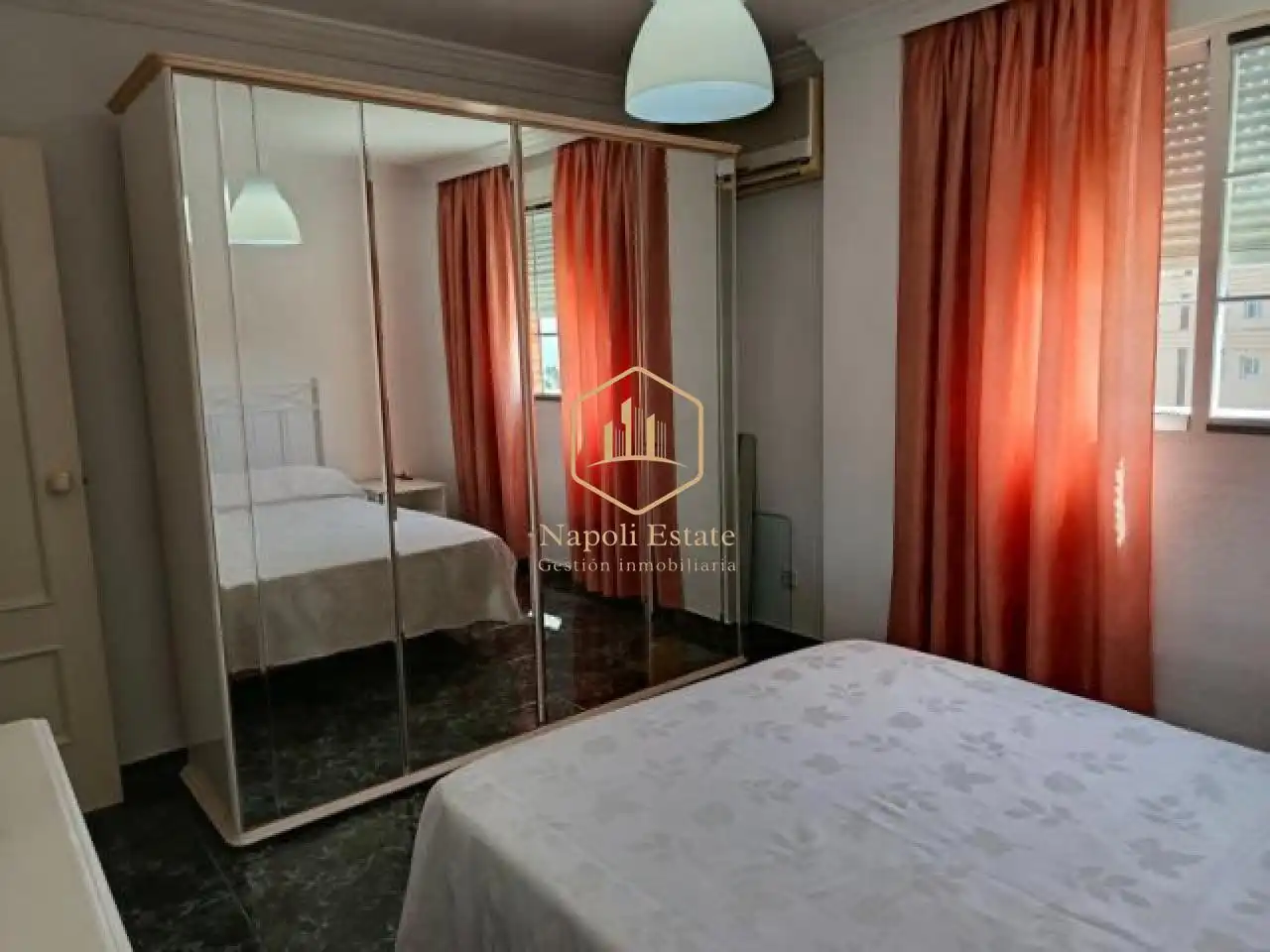 Schlafzimmer von Wohnung zur Miete in Carretera de Cádiz