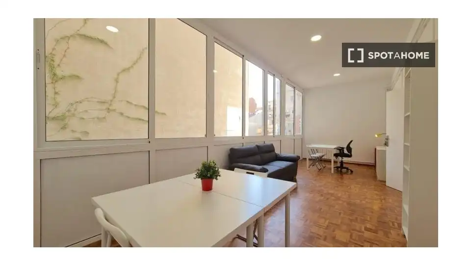 Flat to rent in Gràcia, imagen 3