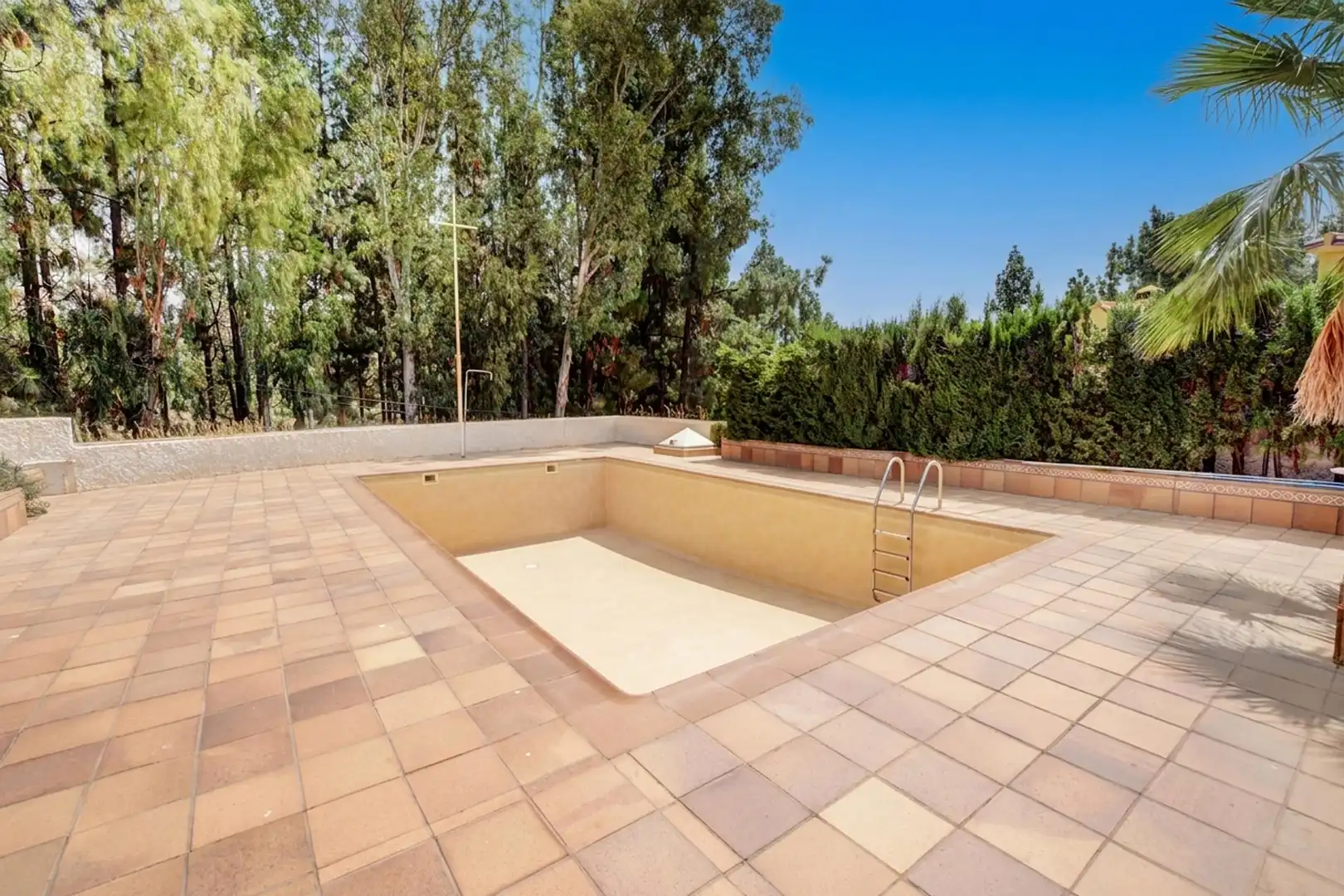 Piscina de Casa o chalet en venta en Málaga con Jardín privado, Terraza y Trastero