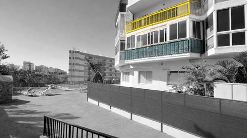 Foto 2 de Piso en venta en Urbanizacion Americas, 57, Playa de las Américas, Adeje