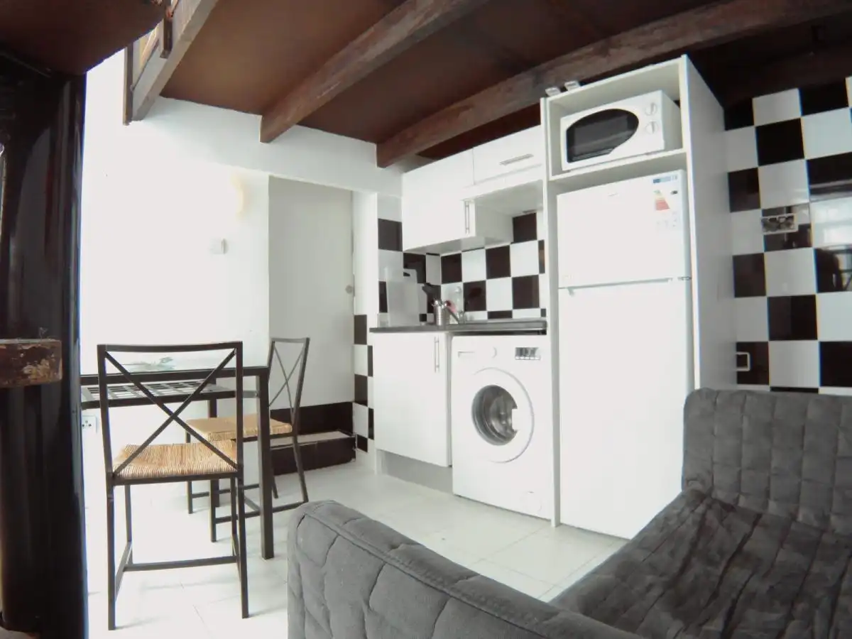 Estudio de alquiler en Valdeacederas