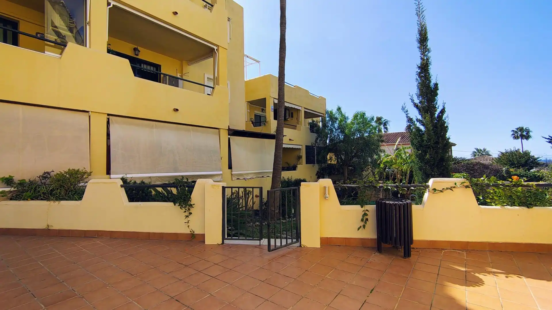 Vista exterior de Apartamento en venta en Marbella con Aire acondicionado, Terraza y Trastero