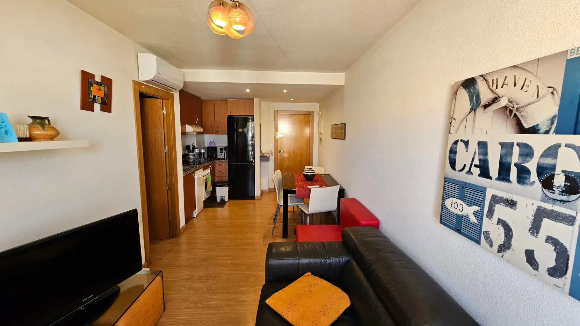 Living room of Flat for rent in El Campello  with Air Conditioner, Heating and Parquet flooring