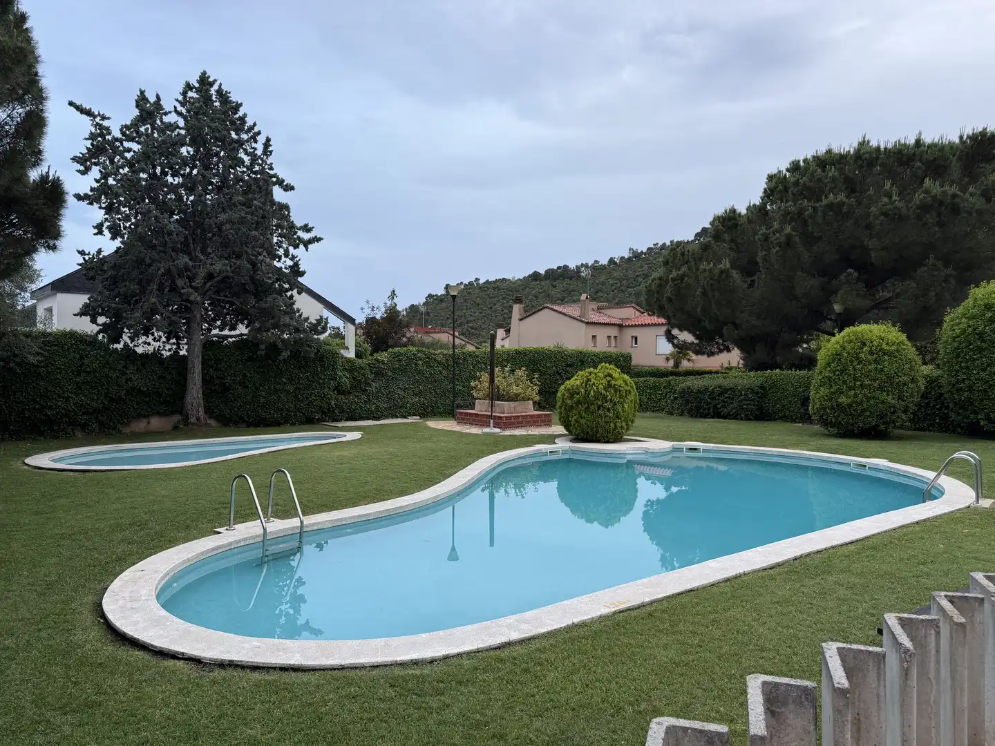 Schwimmbecken von Einfamilien-Reihenhaus zur Miete in Matadepera, Barcelona