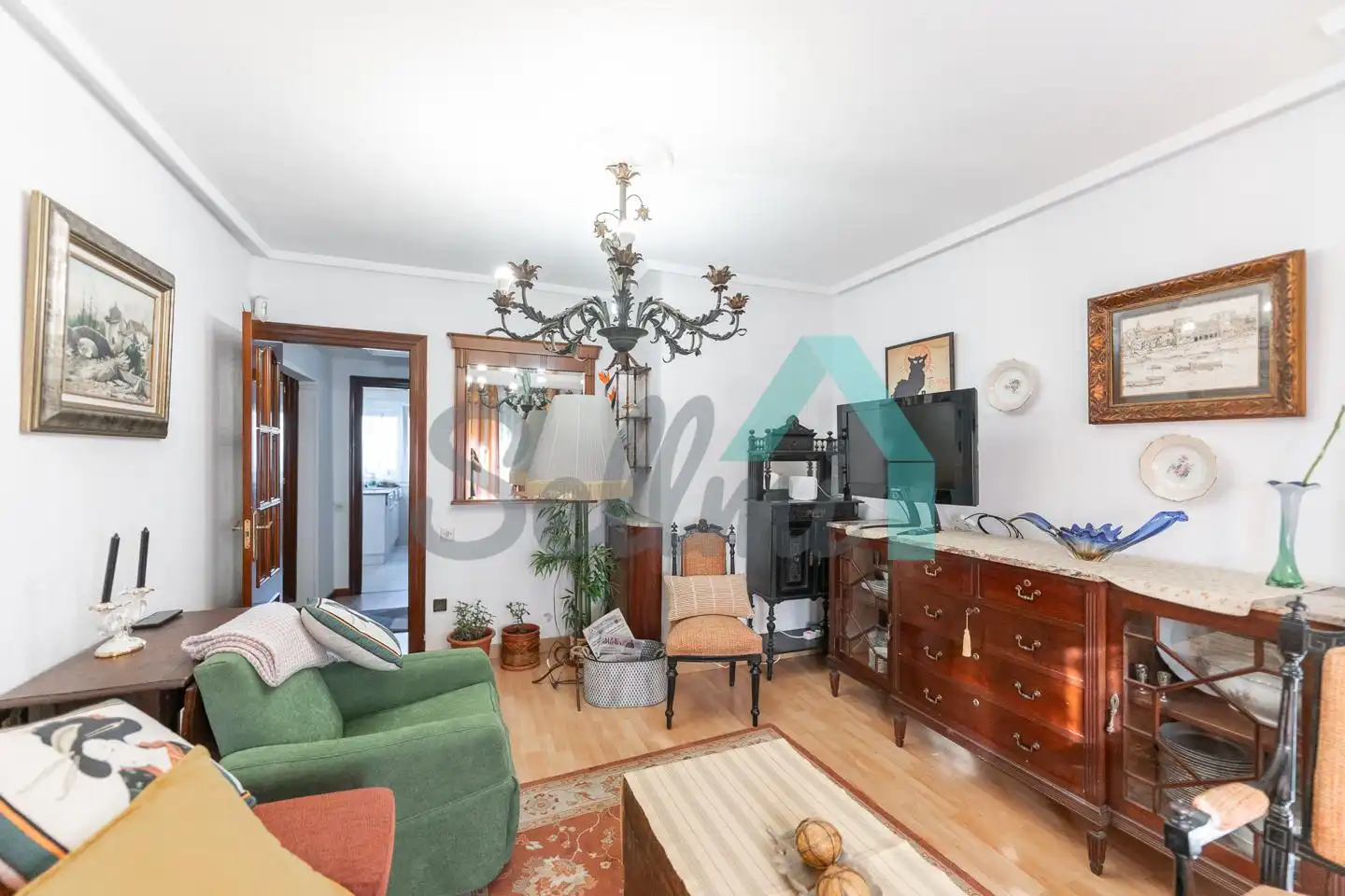 Living room of Flat for rent in Gijón   with Heating, Furnished and Internet