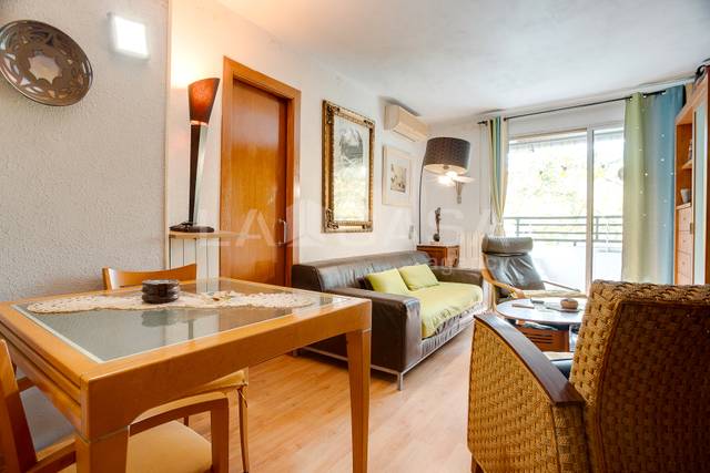 Piso en Venta en Carrer del Camp Arriassa en La Verneda i la Pau